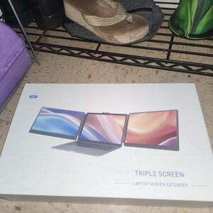 Apple Triple Screen Laptop Extender - Silver and Black